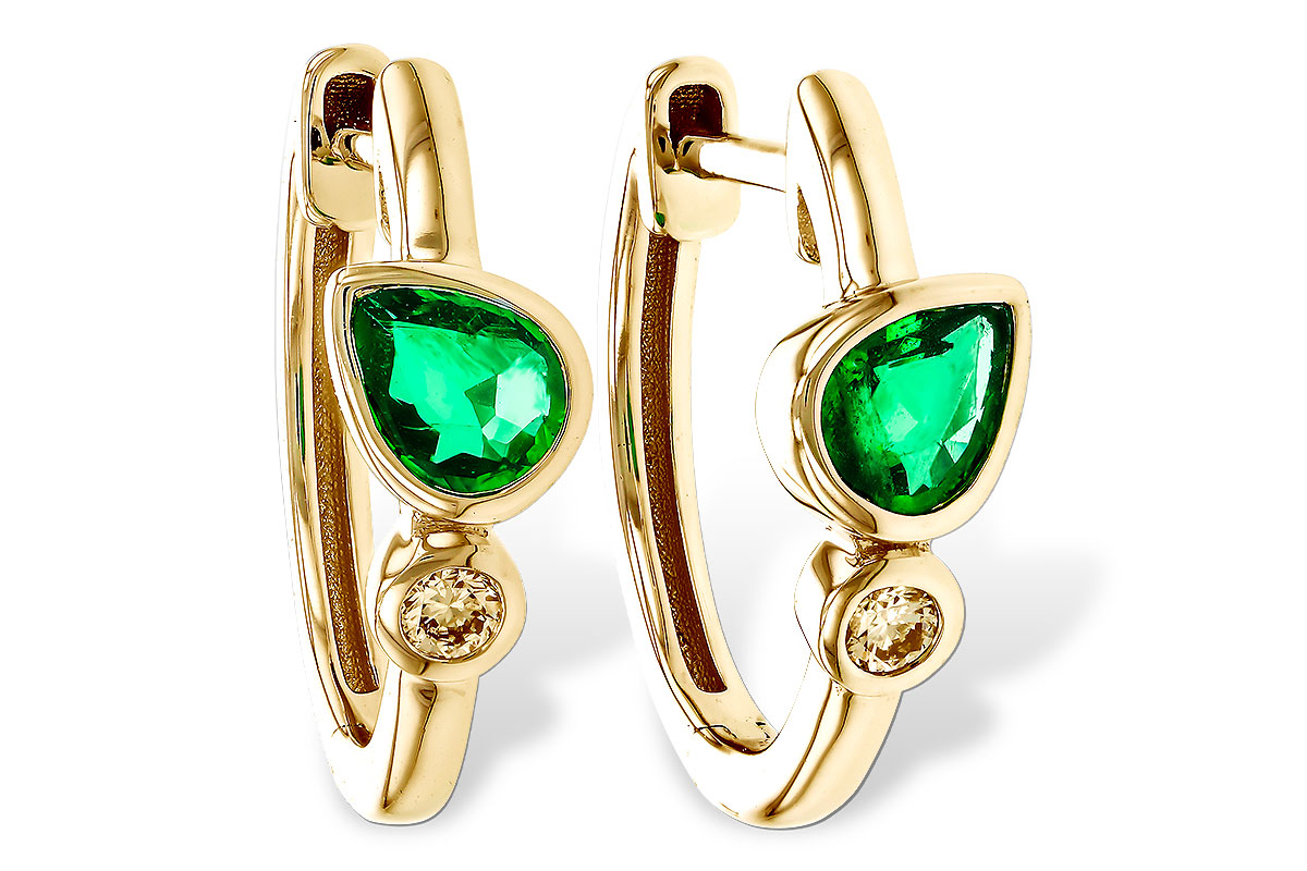 A293-59995: EARRINGS .38 TW EMERALD .44 TGW