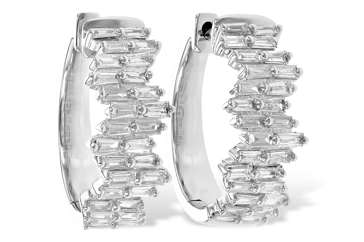 B209-05440: EARR .70 TW BAGUETTE DIAS