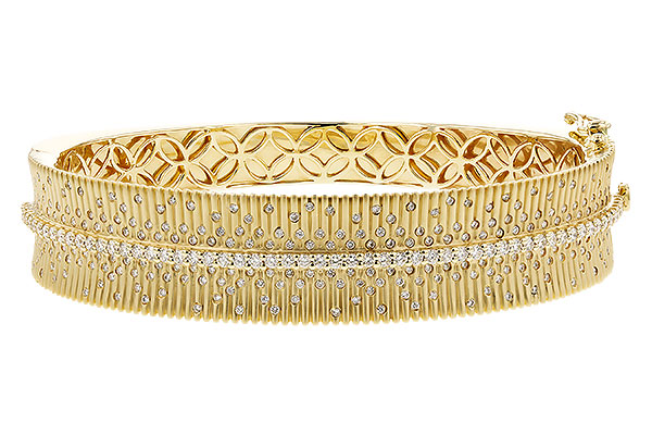 C203-55422: BANGLE BRACELET 1.94 TW (63X54MM)