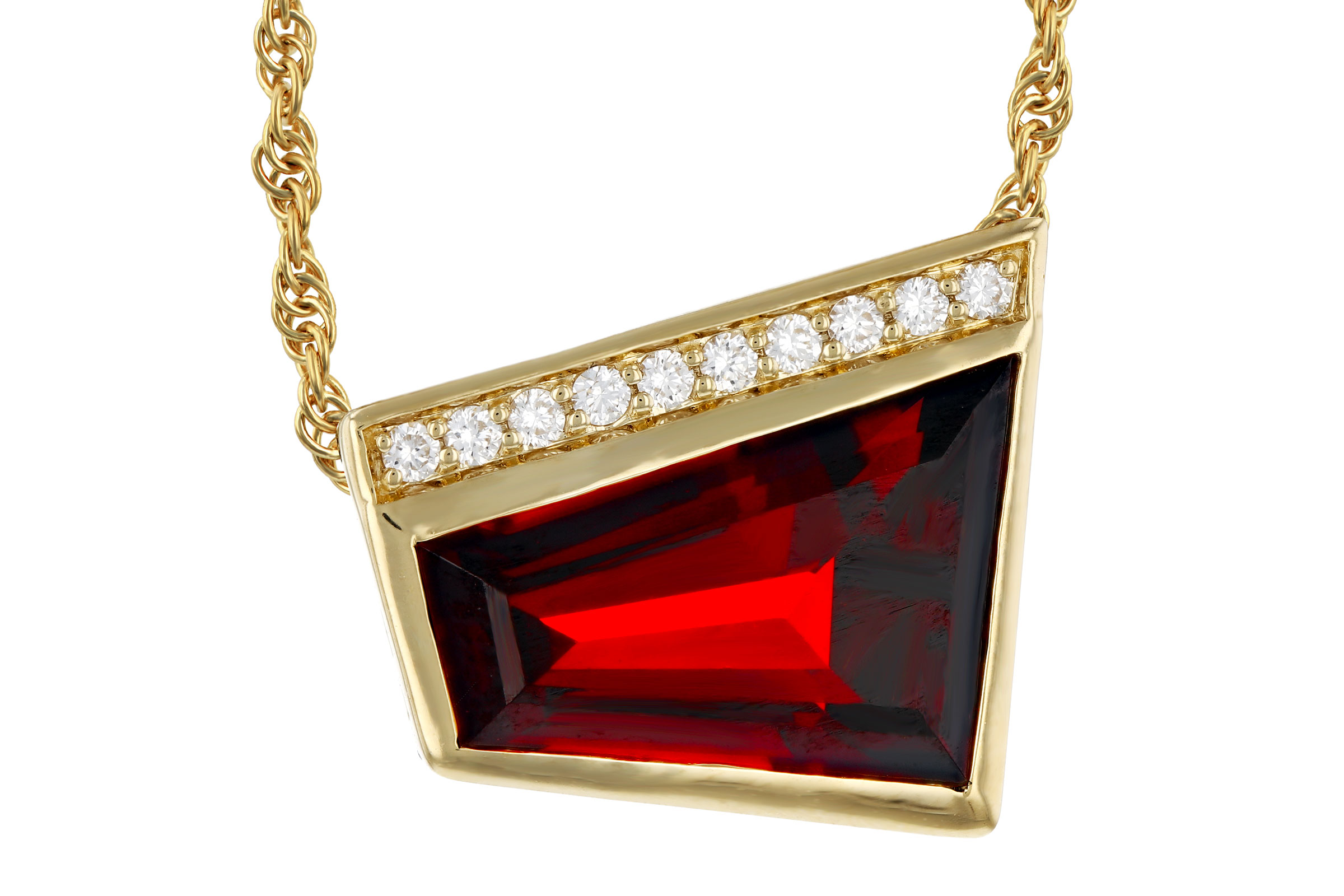 F294-48149: NECKLACE 3.92 GARNET 4.00 TGW