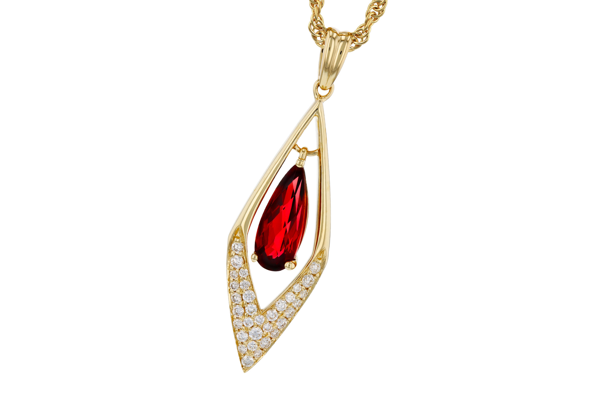 L294-48112: NECK .93 GARNET 1.10 TGW (10x4MM GAR)