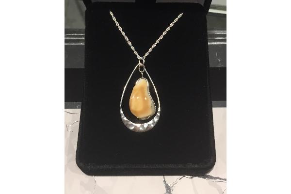 S019-03549: Elk Ivory Pendant Dangle