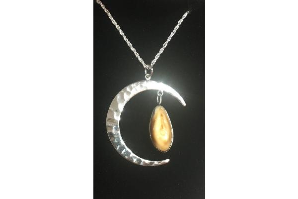 X019-03549: Elk Ivory Pendant Dangle