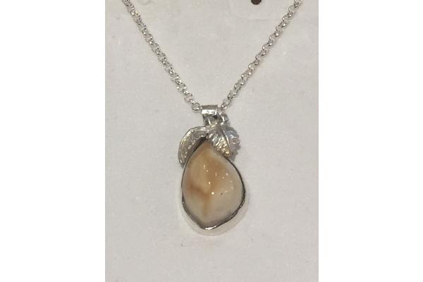 Y019-03549: Elk Ivory Pendant